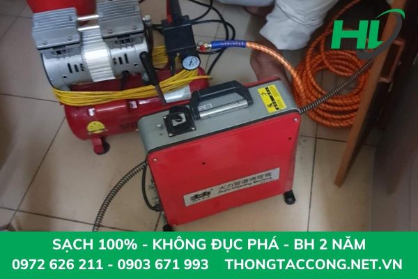 Máy lò xo thông tắc chậu rửa bát