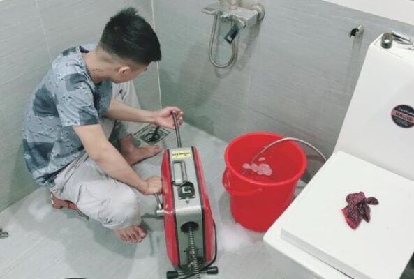 thợ xử lý hút hầm cầu