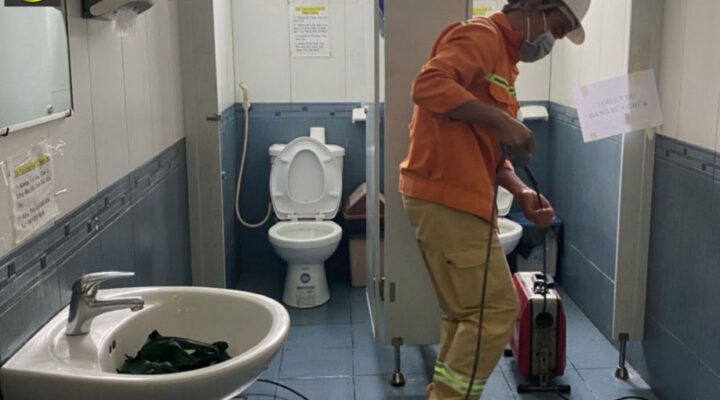 thông tắc bồn cầu Hải Hưng