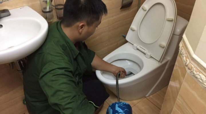 thông tắc bồn cầu Hải Hưng