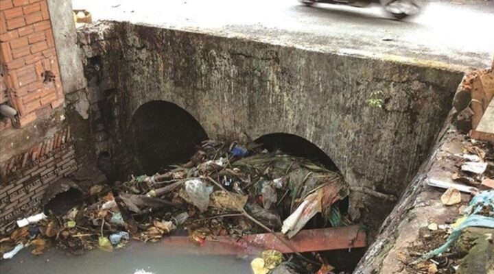 xử lý mùi hôi cống