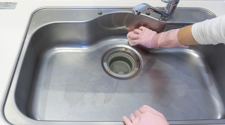 thông tắc cống thủ công tại nhà