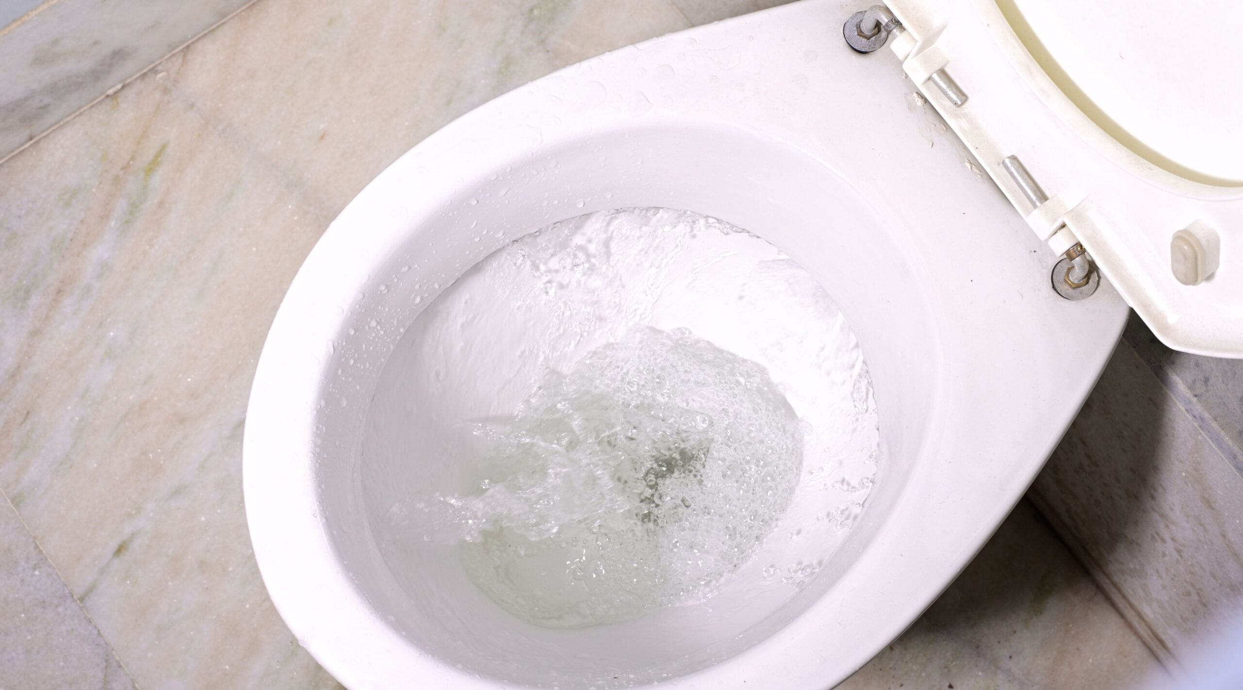 Thông tắc bồn cầu Thạch Thất uy tín, xử lý nhanh và sạch
